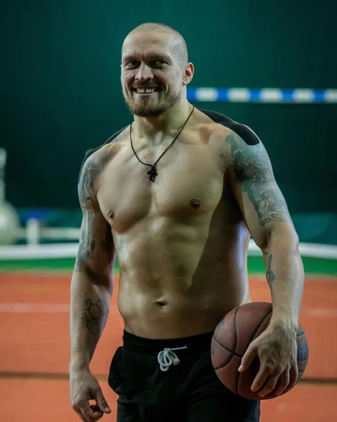 Usyk gained muscle mass before the fight