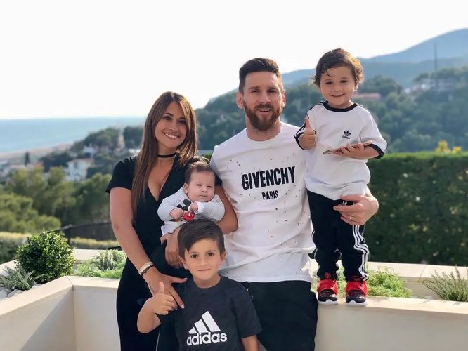 Messi with his family
